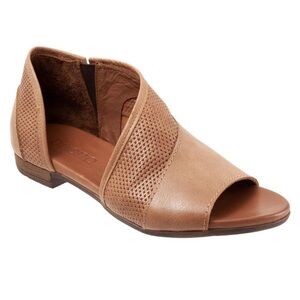 Bueno Tahiti Half d’Orsay Leather Sandals
